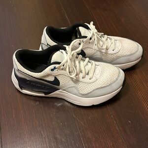 Nike Airmax Boys Sneakers - Like New